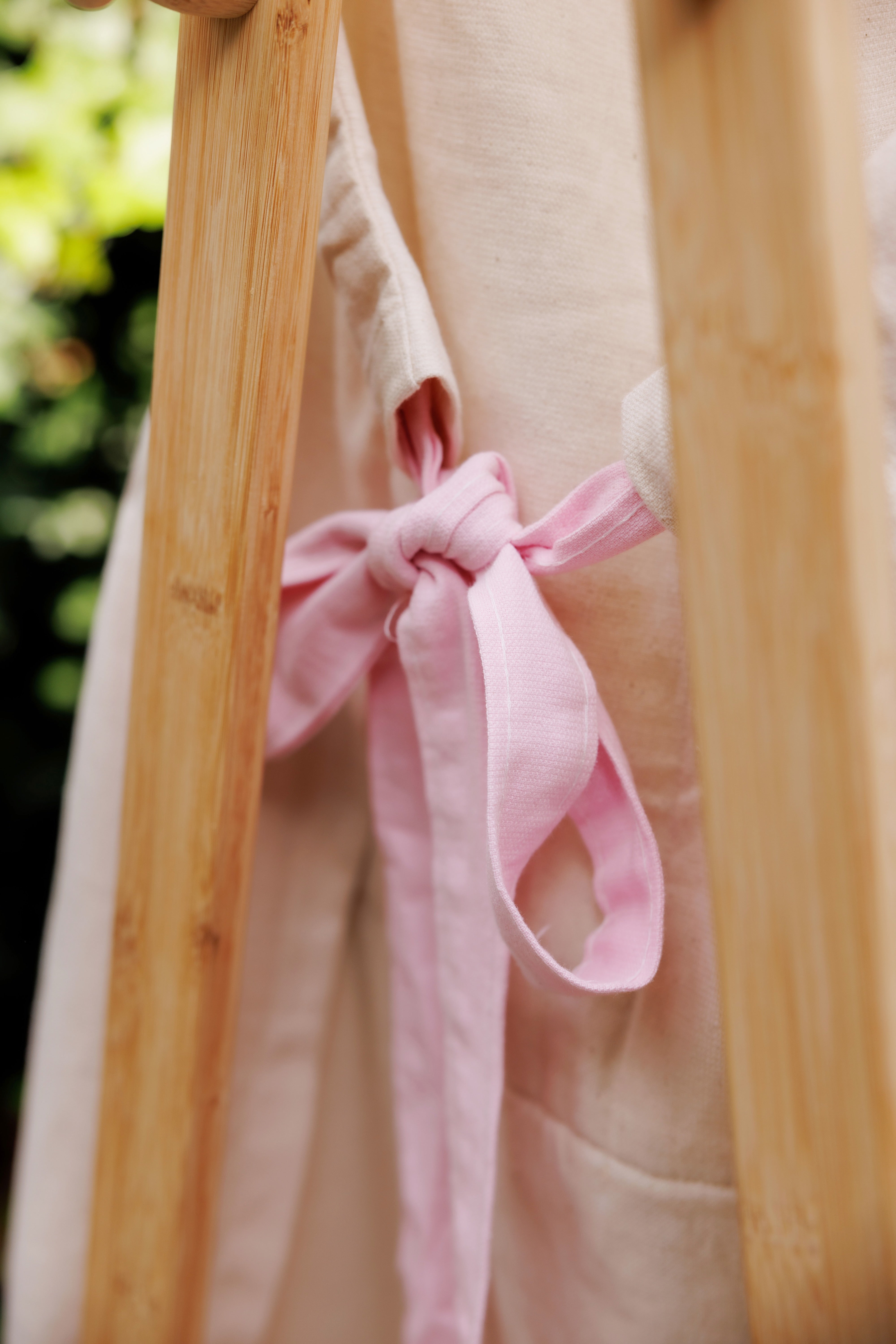 Vrolijk schort - band babyroze